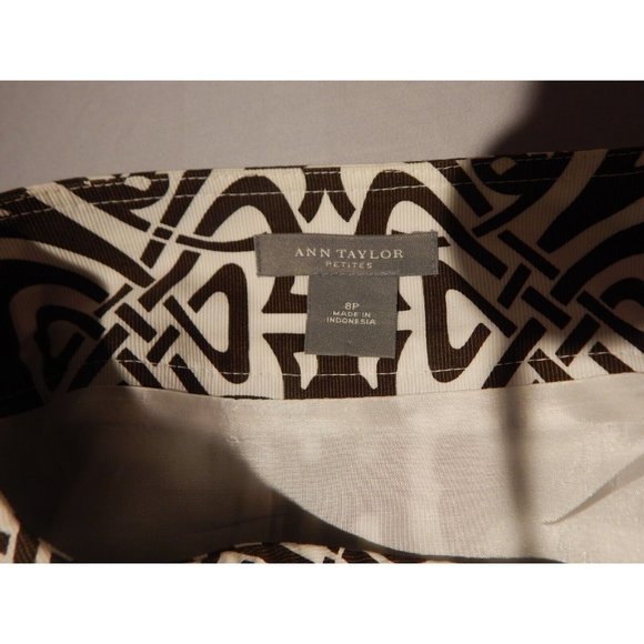 Ann Taylor  Size 8P Brown/White Geometric Print Skirt - Picture 2 of 7